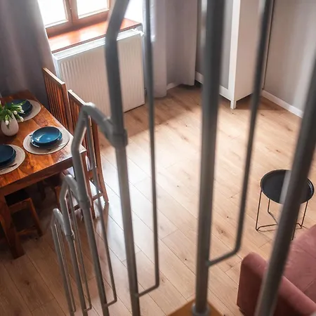 Loretas Roses Old Town *