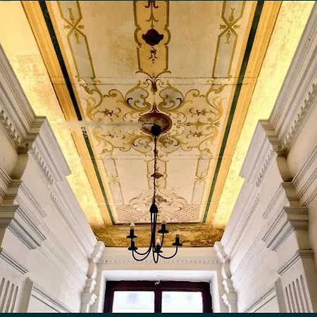 Apartment Loretas Roses Old Town *