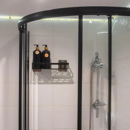 Loretas Roses Old Town